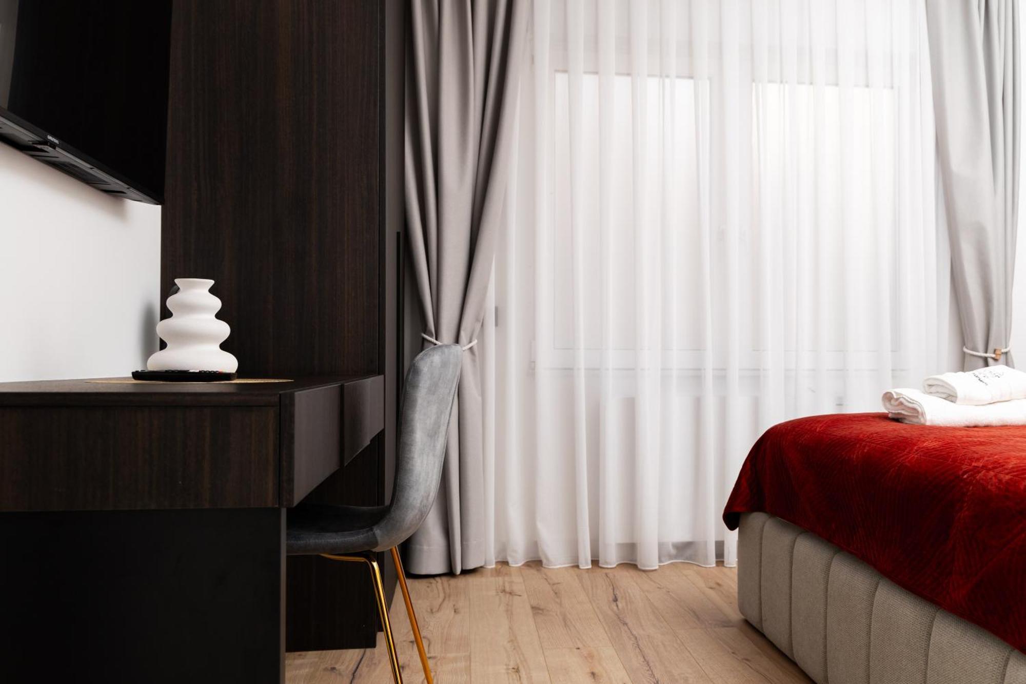 Erika'S Apartments Priştine Dış mekan fotoğraf