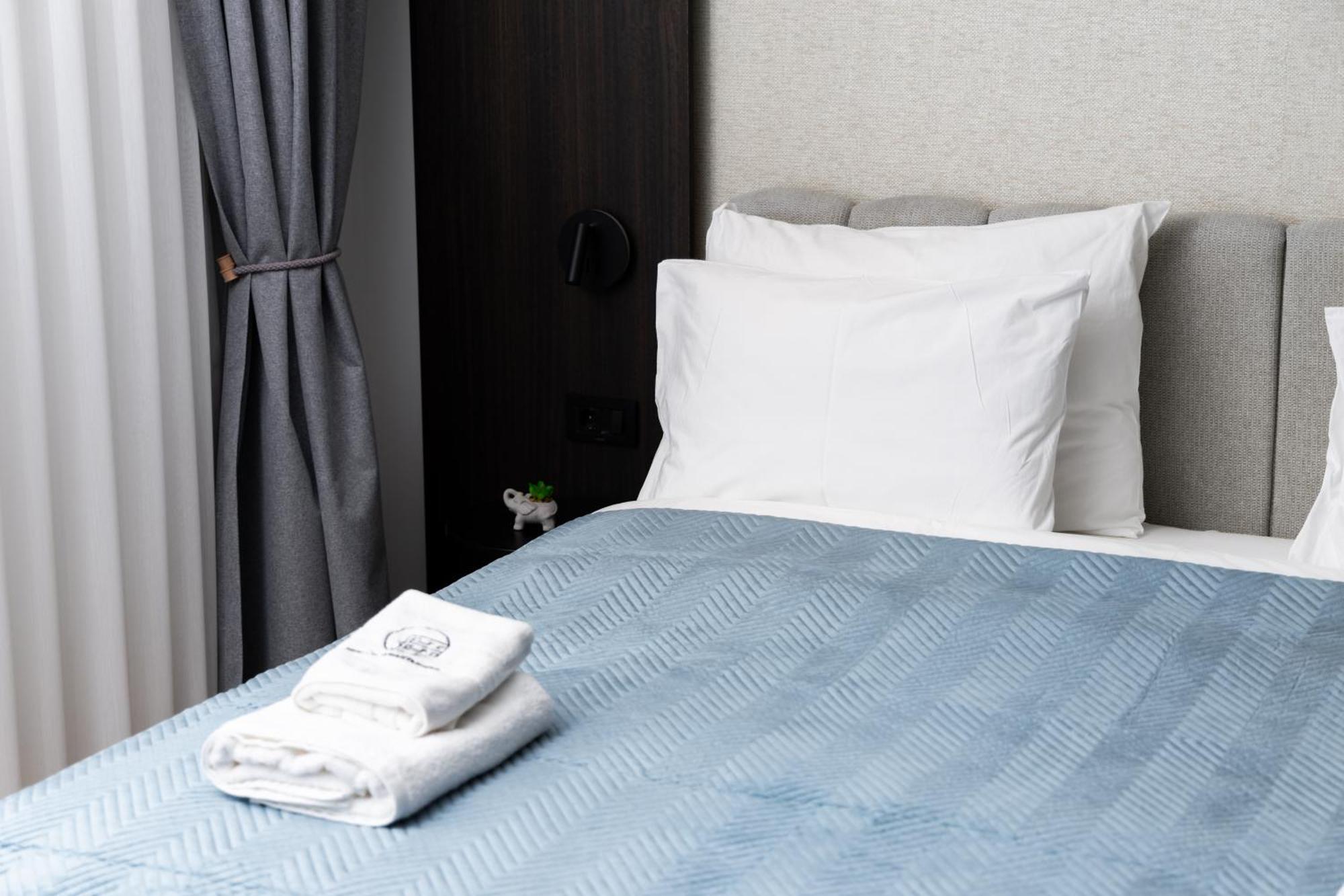 Erika'S Apartments Priştine Dış mekan fotoğraf